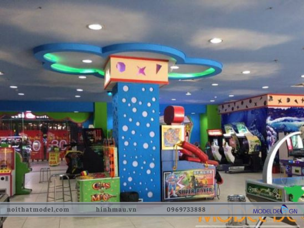 Máy chơi game được lắp đặt trong các khu vui chơi ở trung tâm thương mại