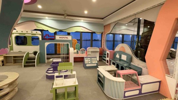 Thiết kế thi công kids cafe Vạn Phát Reverside 2